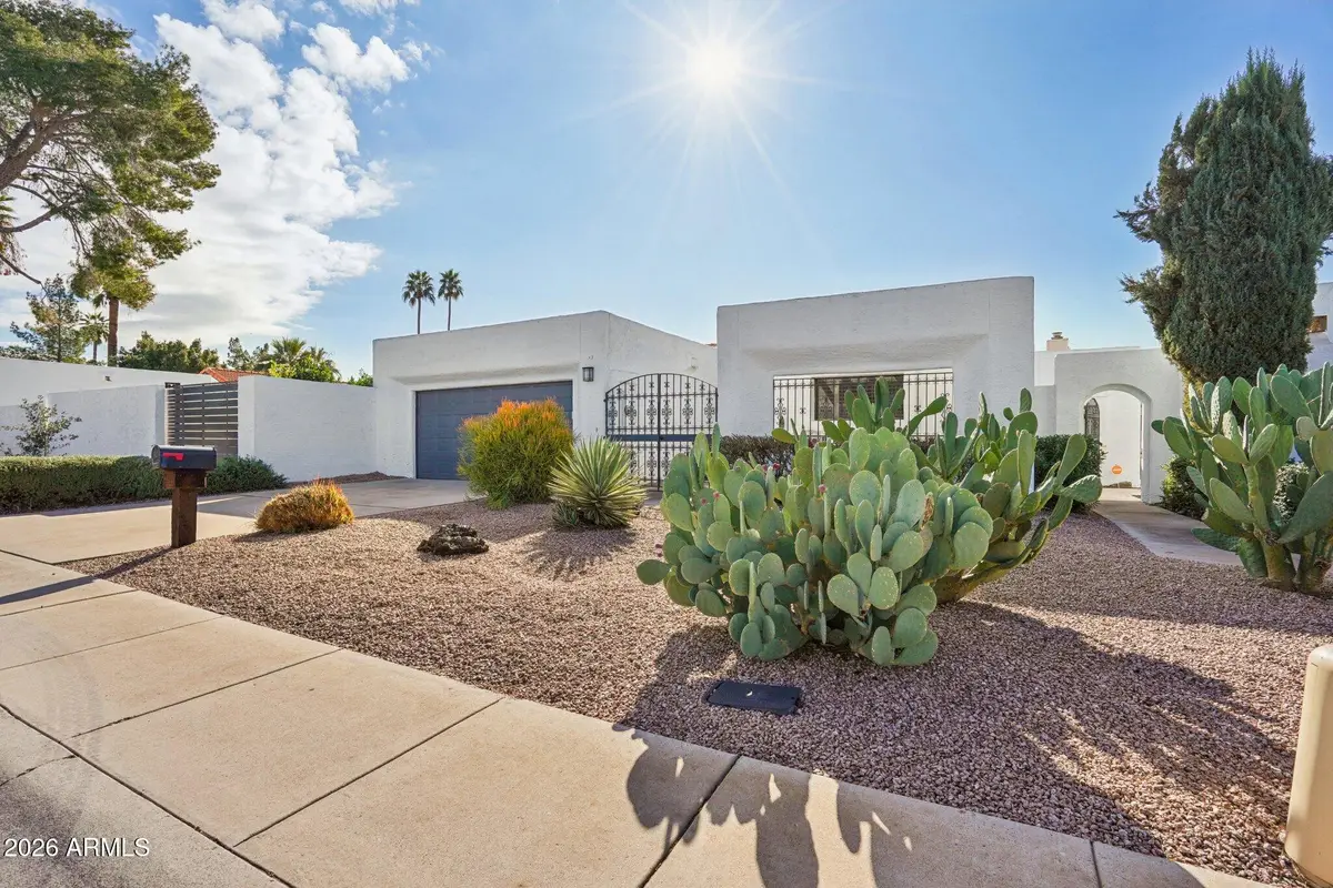 4317 E Glenrosa Avenue, Phoenix, AZ 85018 - Image #1