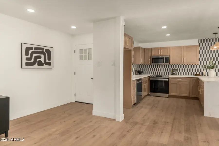 516 E Greenway Drive, Tempe, AZ 85282 - Image #3