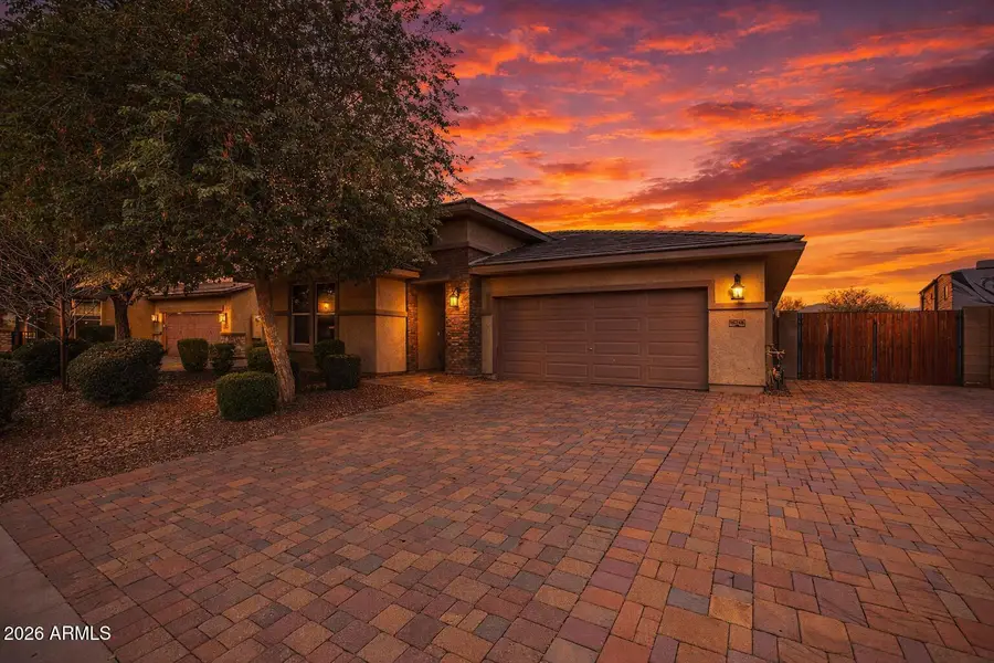 18248 W Montecito Avenue, Goodyear, AZ 85395 - Image #2