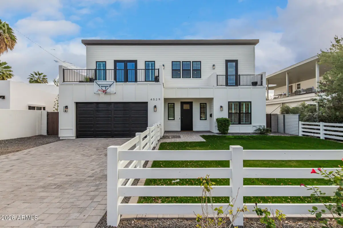 4529 E Glenrosa Avenue, Phoenix, AZ 85018 - Image #1