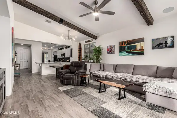 523 E Pasaro Drive, Phoenix, AZ 85085