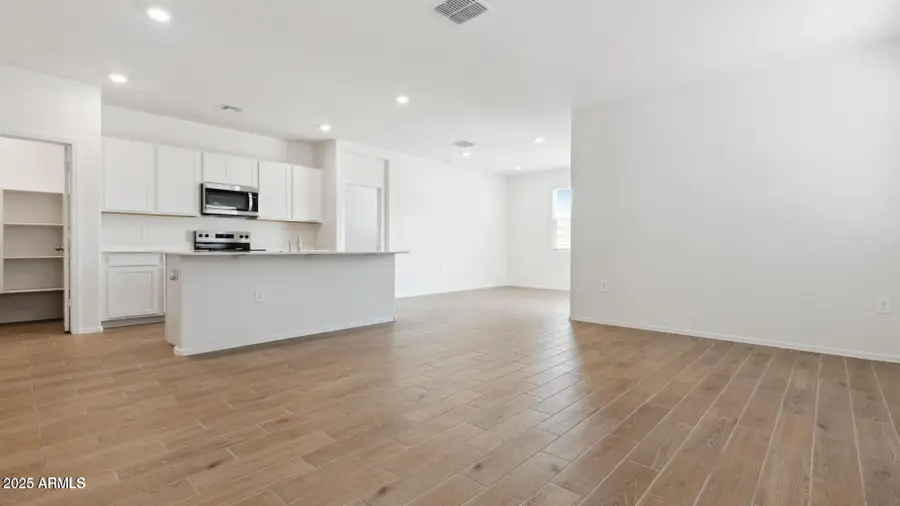 18387 W Hackamore Drive, Wittmann, AZ 85361 - Image #3