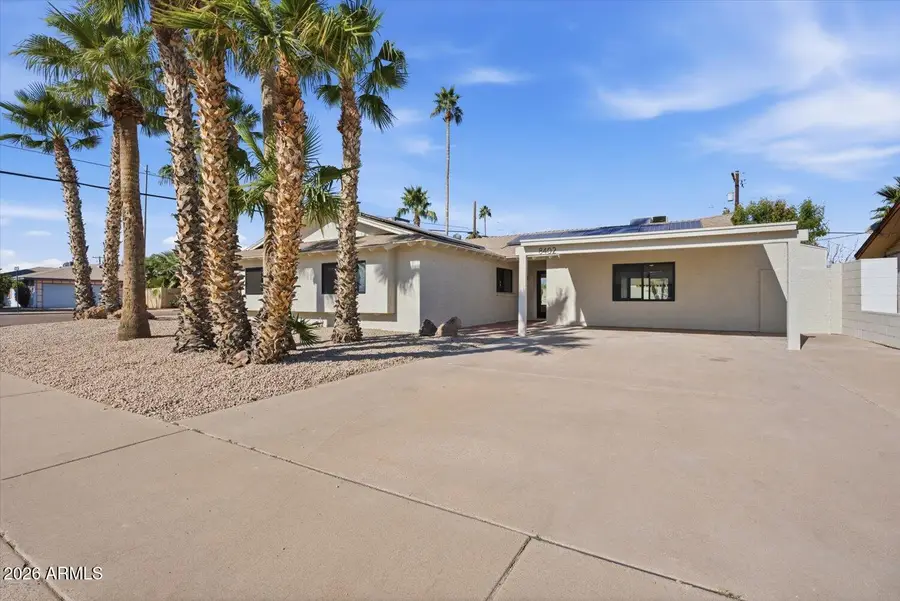 8402 E Wilshire Drive, Scottsdale, AZ 85257 - Image #2