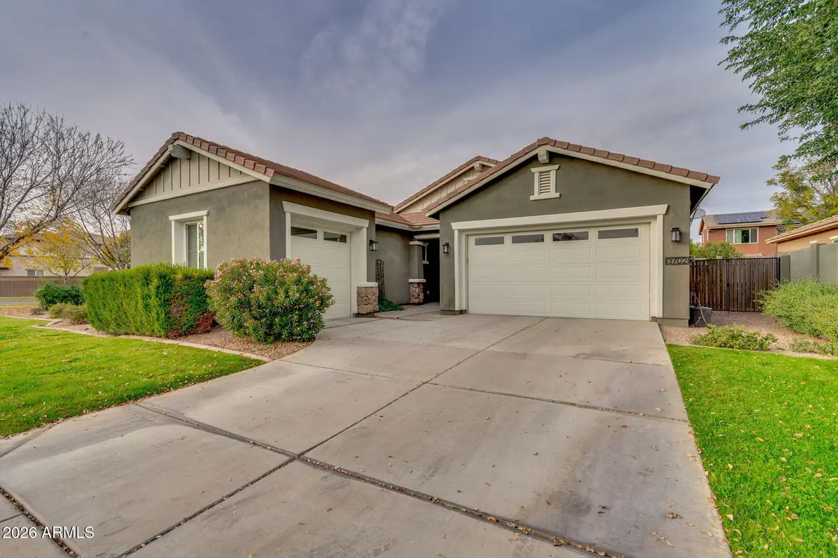 3702 E Robin Lane, Gilbert, AZ 85296 - Image #1