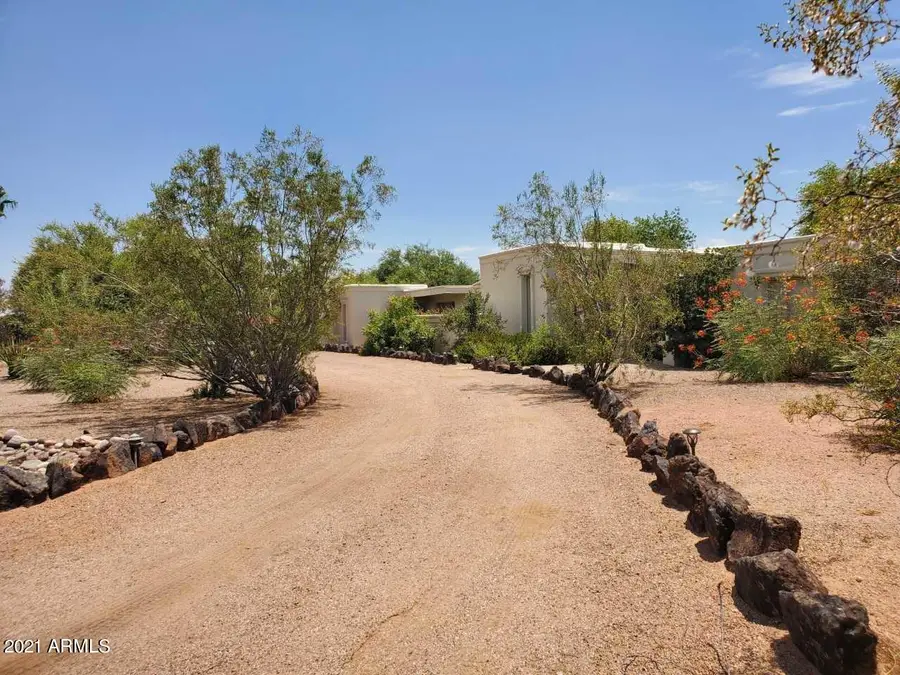 7441 E Century Drive, Scottsdale, AZ 85250 - Image #2