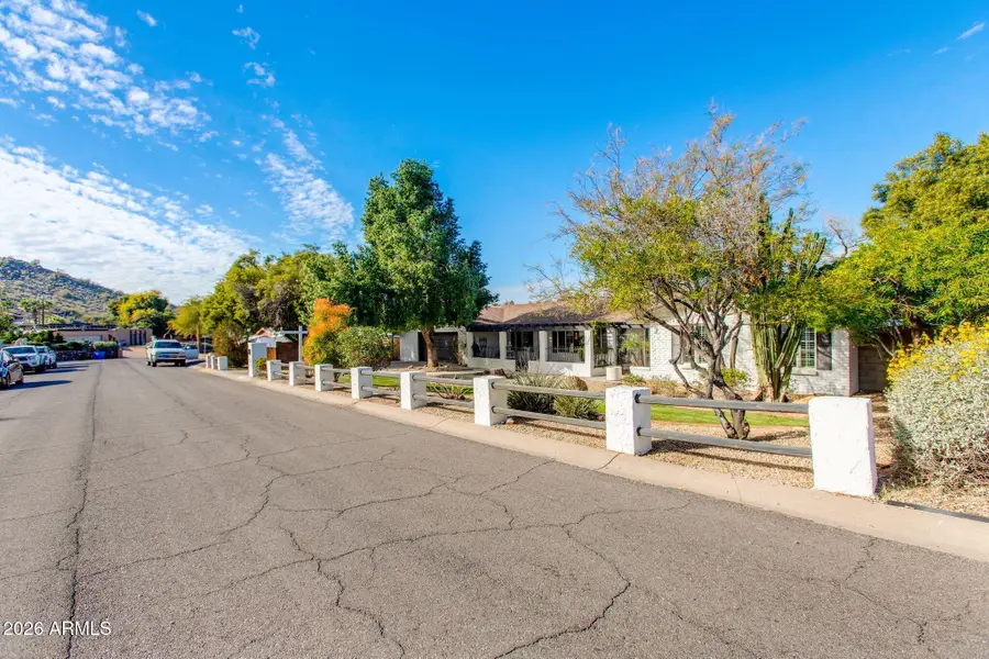 1520 W Aster Drive, Phoenix, AZ 85029 - Image #2