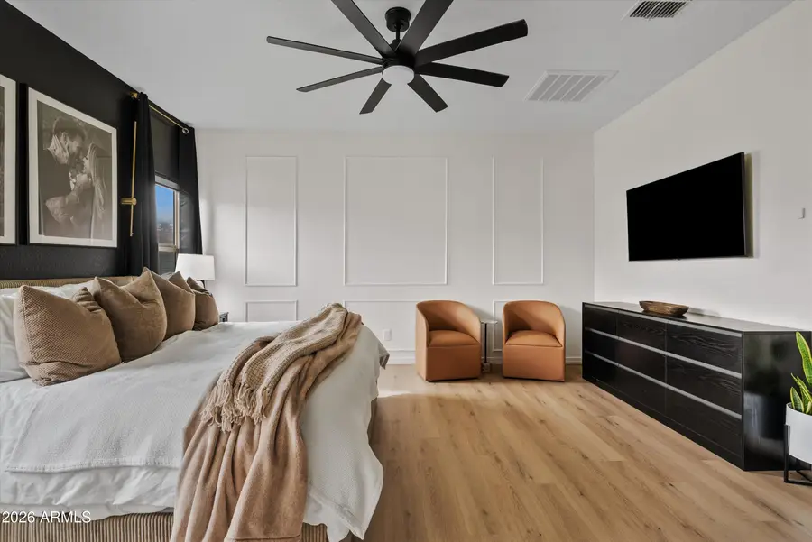 915 W Sisso Tree Avenue, San Tan Valley, AZ 85140 - Image #3