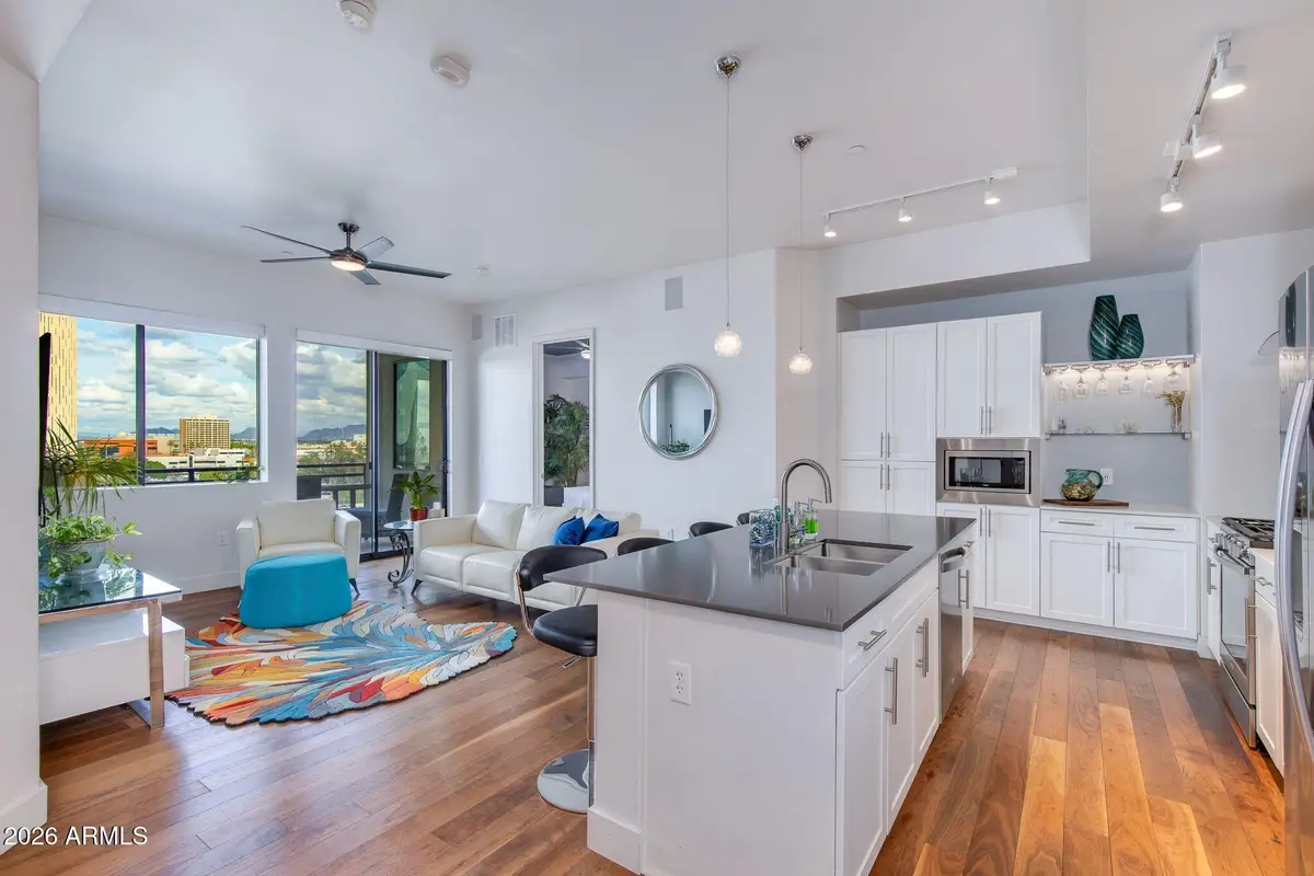 3131 N Central Avenue #6010, Phoenix, AZ 85012 - Image #1