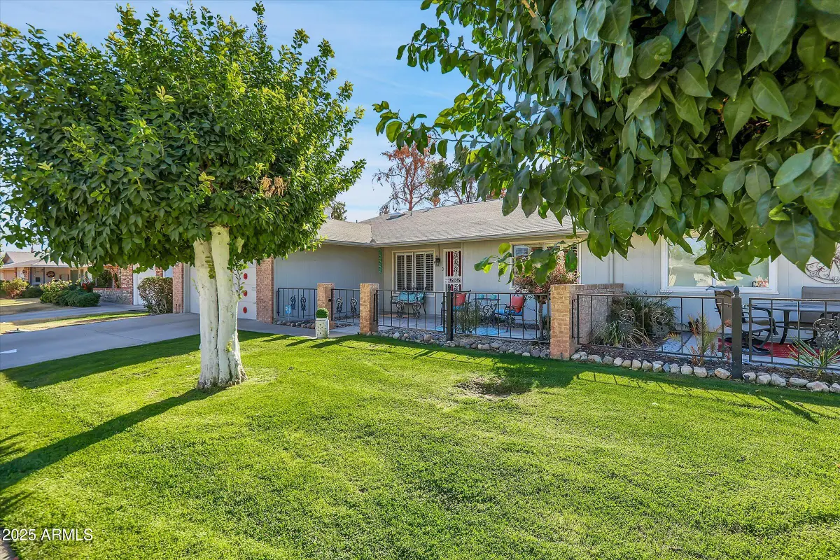 10825 W Caron Drive, Sun City, AZ 85351 - Image #1