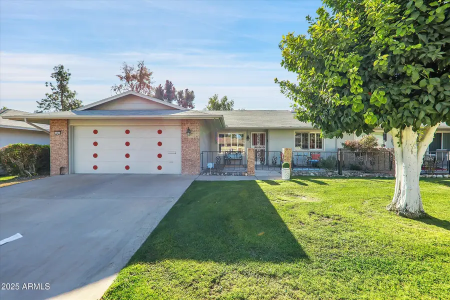 10825 W Caron Drive, Sun City, AZ 85351 - Image #2