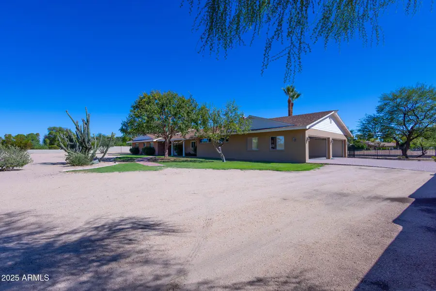 10637 N Sundown Drive Ne, Scottsdale, AZ 85260 - Image #2