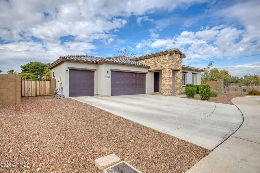 7434 N 80th Lane, Glendale, AZ 85303 - Image #2
