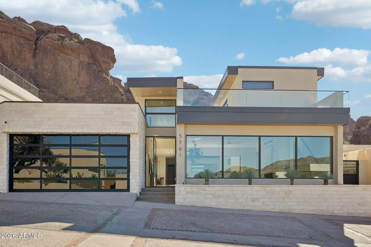 5761 N Echo Canyon Circle, Phoenix, AZ 85018 - #1