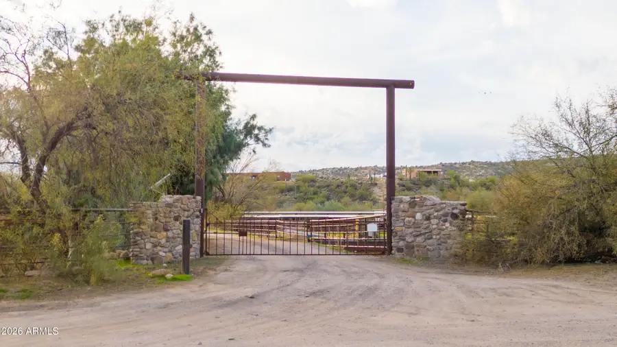 002 S Everett Bowman Roads, Wickenburg, AZ 85390 - Image #2
