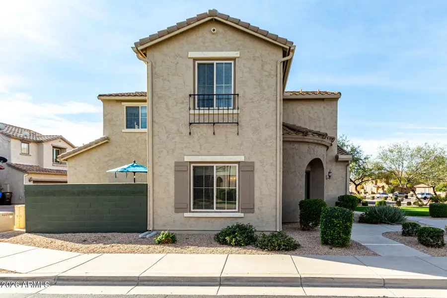 3933 E Cat Balue Drive, Phoenix, AZ 85050 - Image #2
