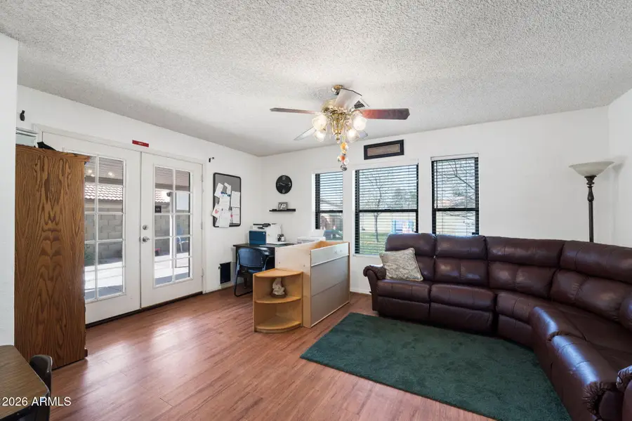 5424 E Emerald Avenue, Mesa, AZ 85206 - Image #2