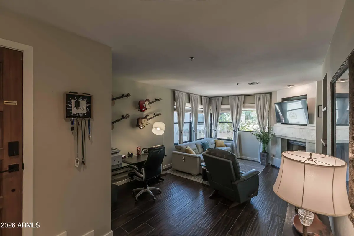 10080 E Mountainview Lake Drive #204, Scottsdale, AZ 85258 - Image #1