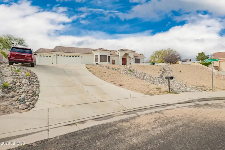 560 W Topeka Drive, Wickenburg, AZ 85390 - Image #2