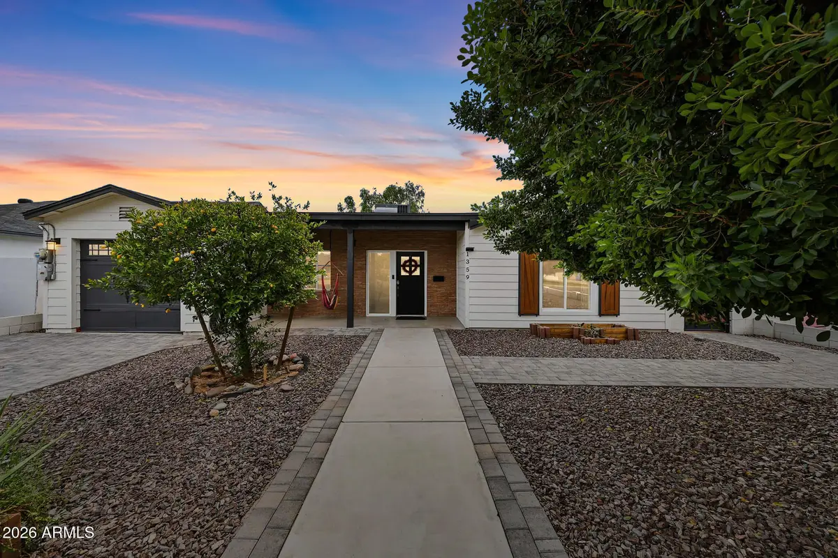 1359 E Weldon Avenue, Phoenix, AZ 85014 - Image #1
