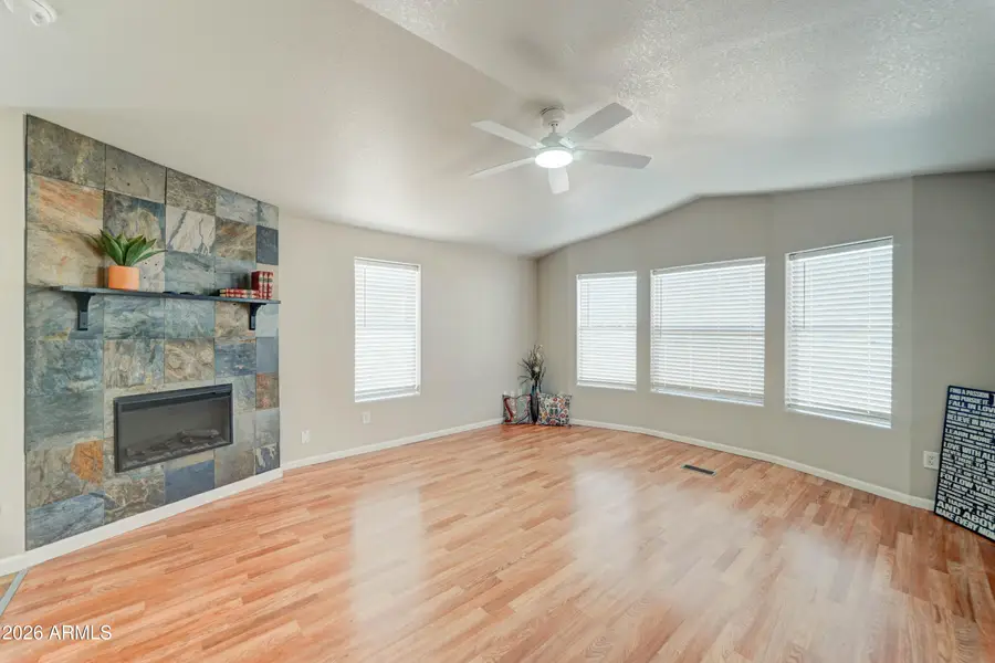 1423 E 19th Avenue, Apache Junction, AZ 85119 - Image #3