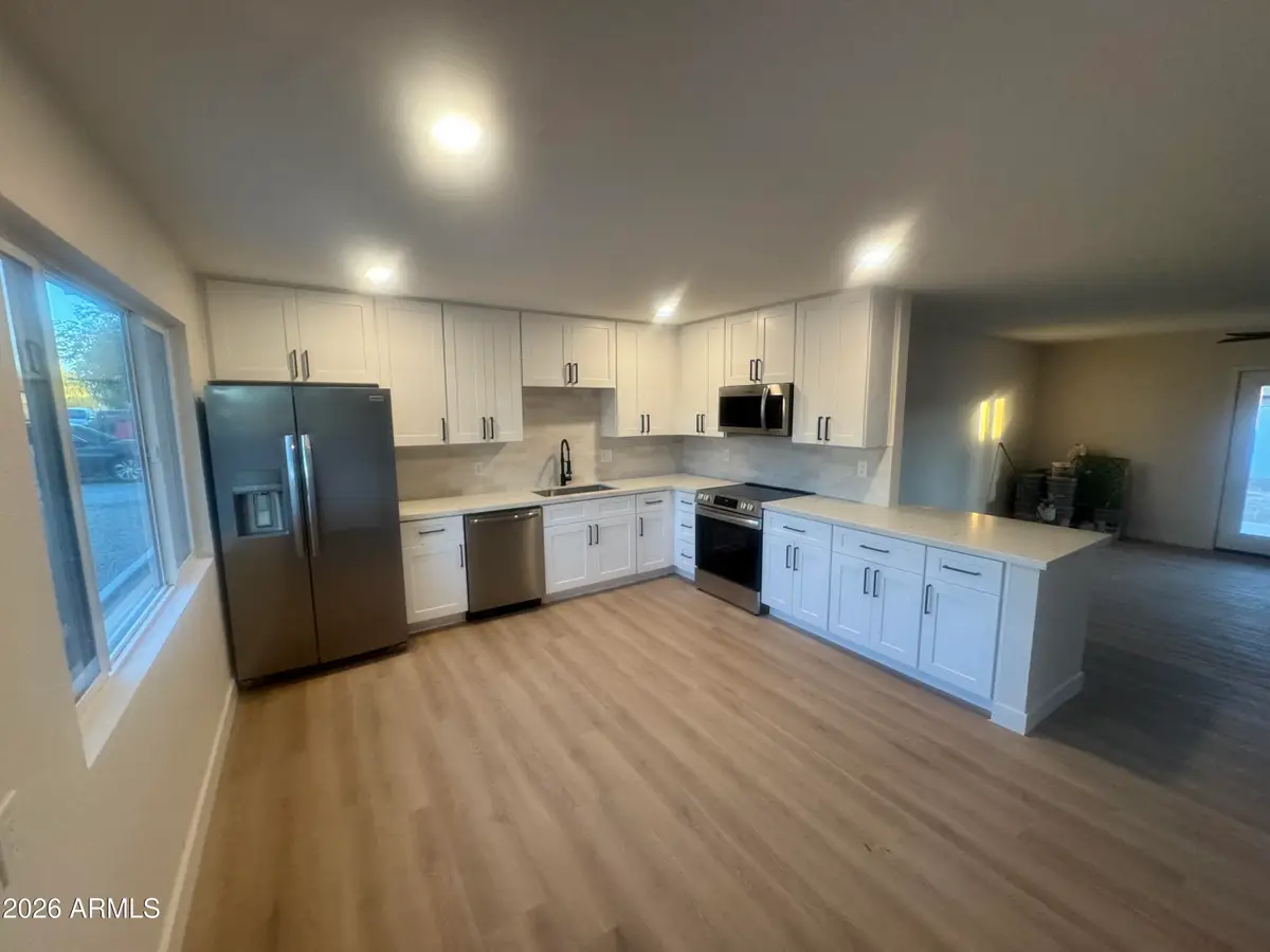 3337 W Ocotillo Road, Phoenix, AZ 85017 - Image #1