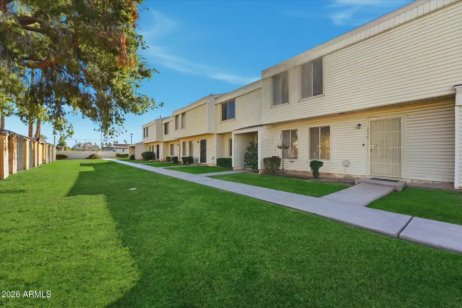 738 E Strahan Drive, Tempe, AZ 85283 - Image #2