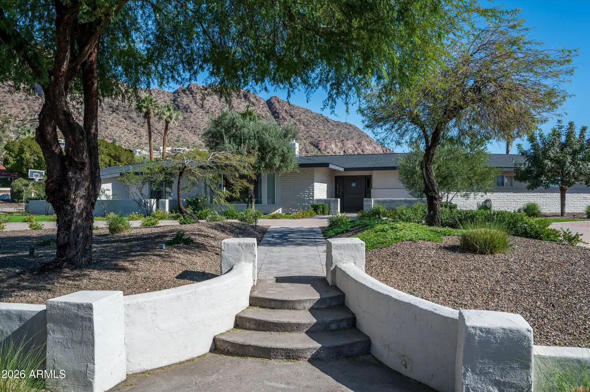 4545 N Royal View Drive E, Phoenix, AZ 85018 - Image #1