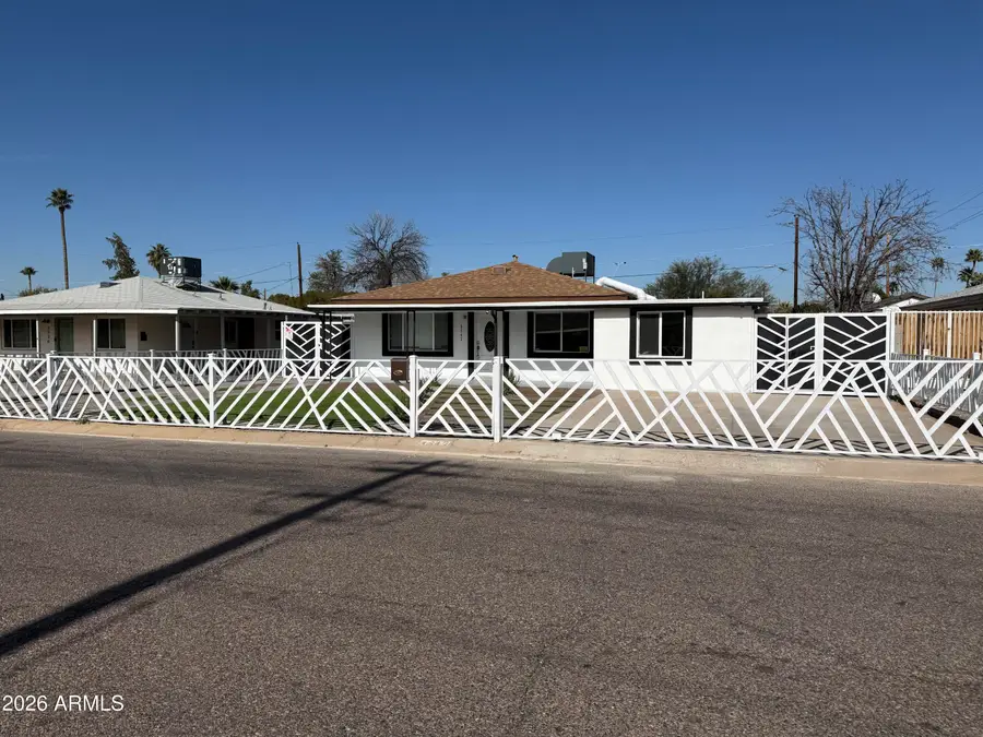 3542 E Earll Drive, Phoenix, AZ 85018 - Image #3