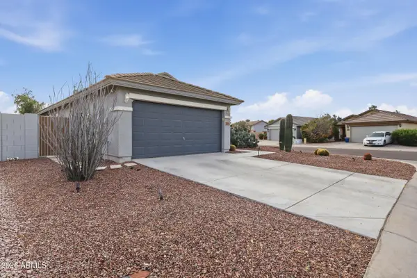 2013 W Prospector Way, San Tan Valley, AZ 85144