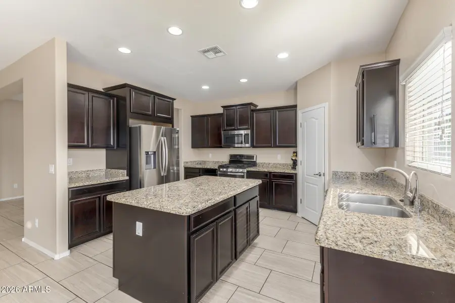 18071 W Young Street, Surprise, AZ 85388 - Image #3