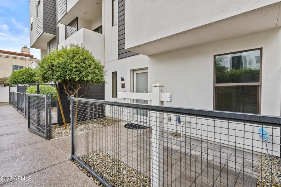 325 E Coronado Road #8, Phoenix, AZ 85004 - Image #3