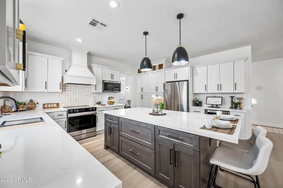 815 E Desert Trumpet Road, Phoenix, AZ 85048 - Image #1