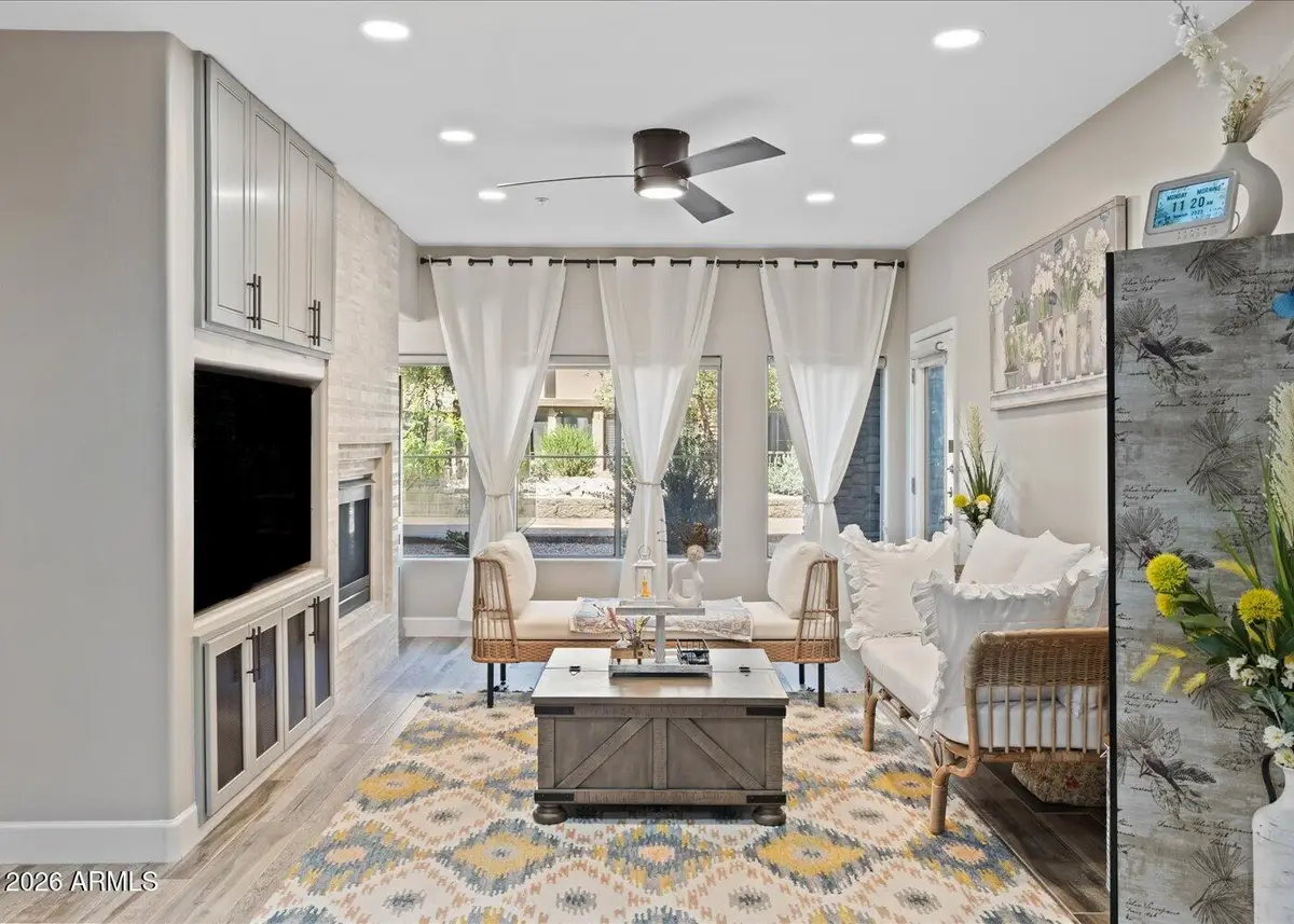 5350 E Deer Valley Drive #1250, Phoenix, AZ 85054 - Image #1