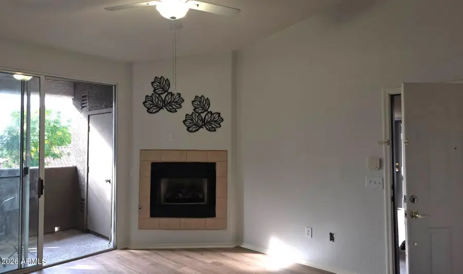 2929 W Yorkshire Drive #2101, Phoenix, AZ 85027 - Image #2