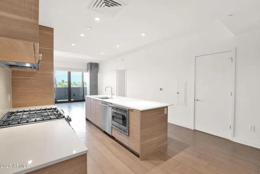 2300 E Campbell Avenue #416, Phoenix, AZ 85016 - Image #2