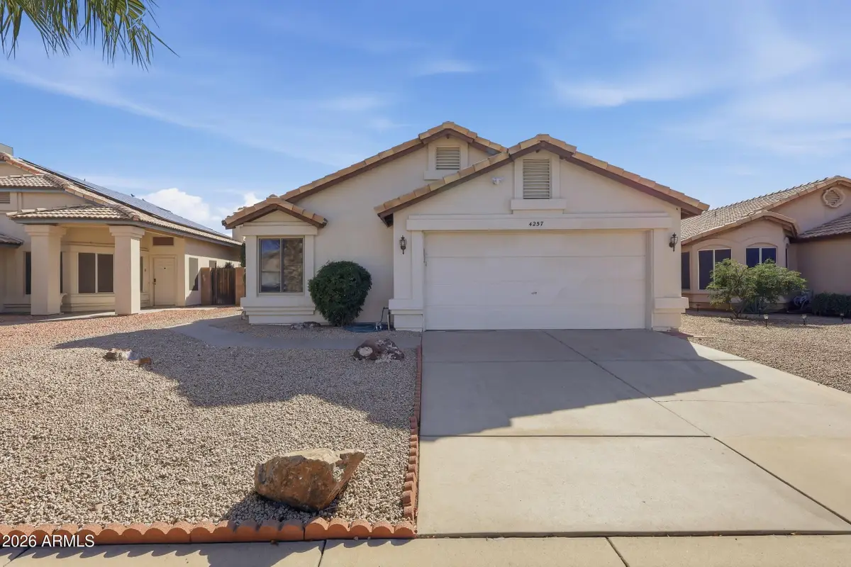 4257 E Rosemonte Drive, Phoenix, AZ 85050 - Image #1