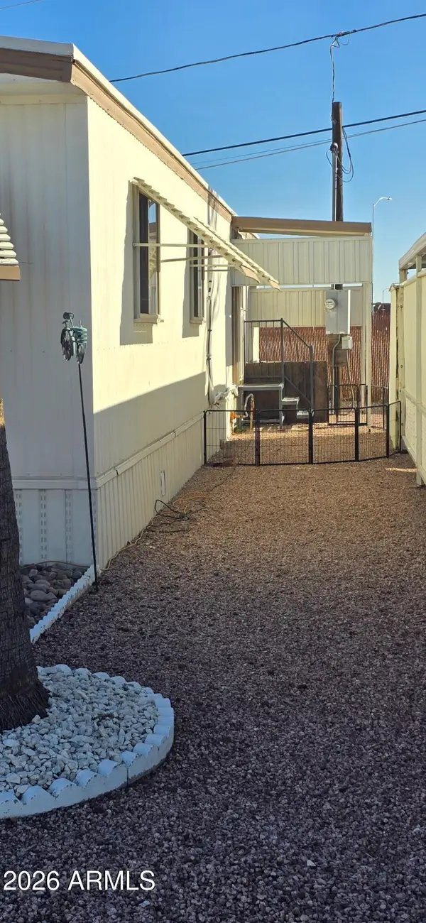 800 W Apache Trail #18, Apache Junction, AZ 85120