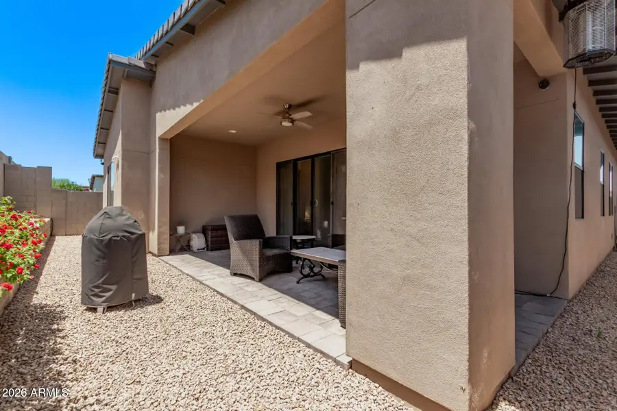 939 E Paseo Way, Phoenix, AZ 85042 - Image #2