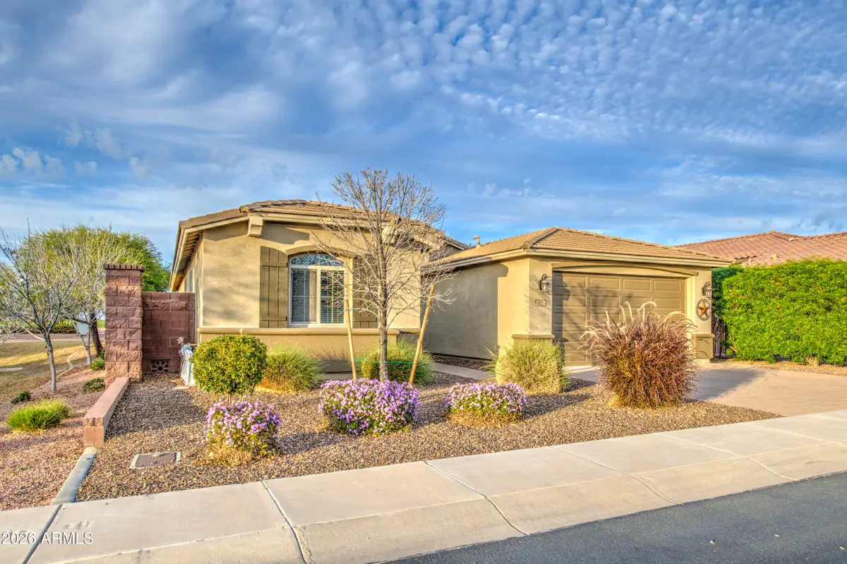 192 W Hackberry Avenue, San Tan Valley, AZ 85140 - Image #1