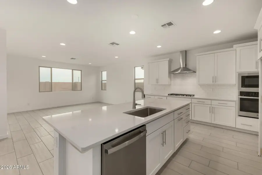 18137 W Watkins Street, Goodyear, AZ 85338 - #2