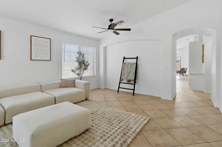 11421 W Overlin Drive, Avondale, AZ 85323 - Image #2