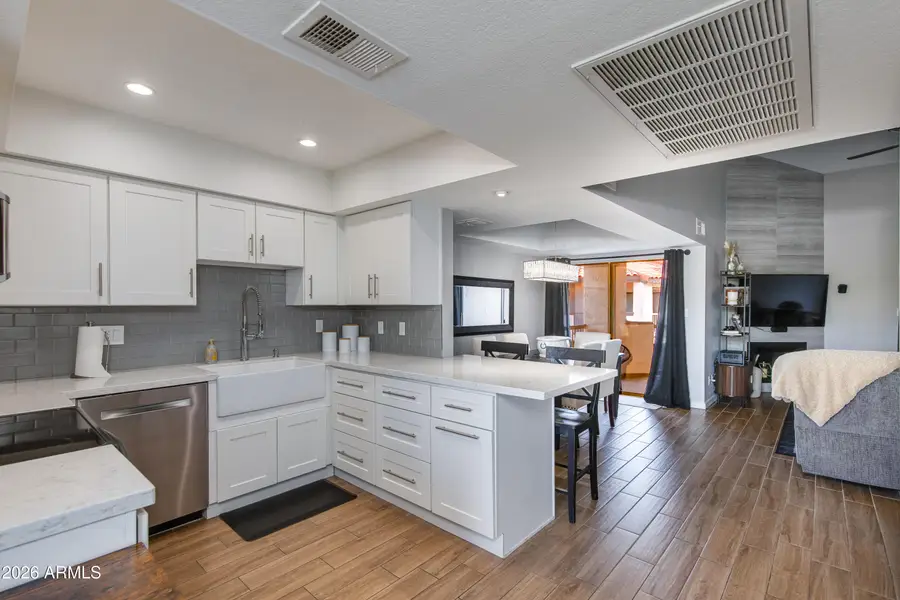 9115 E Purdue Avenue #220, Scottsdale, AZ 85258 - Image #2