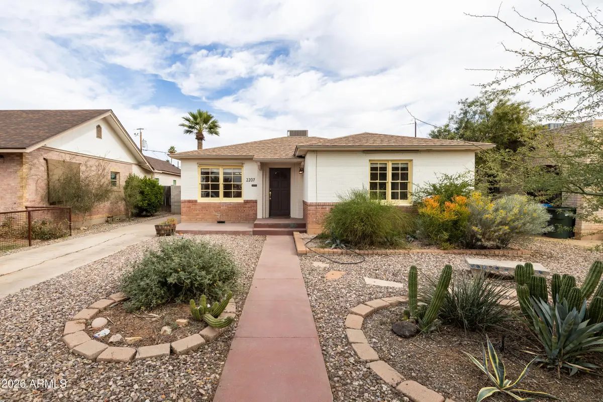 2207 N Edgemere Street, Phoenix, AZ 85006 - Image #1