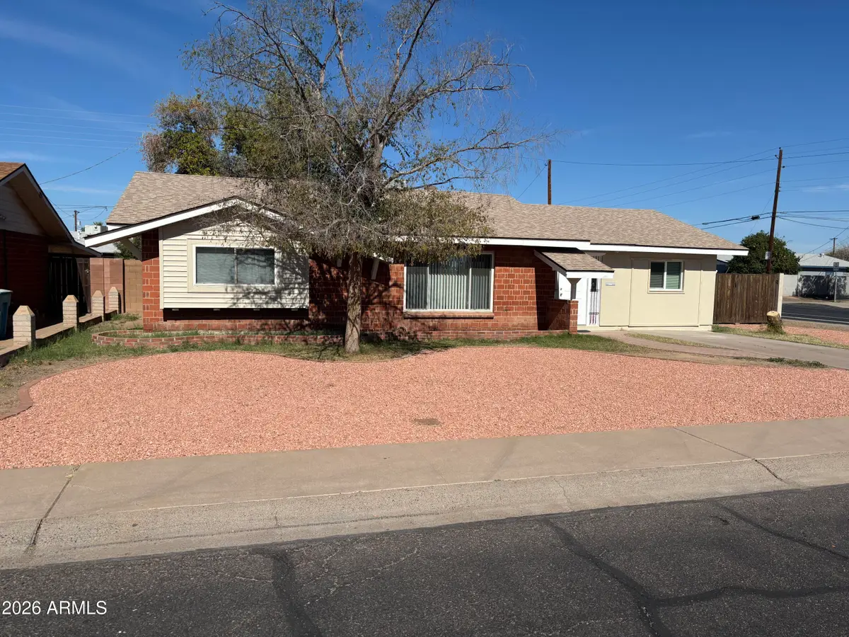 3902 W Mclellan Boulevard, Phoenix, AZ 85019 - #1