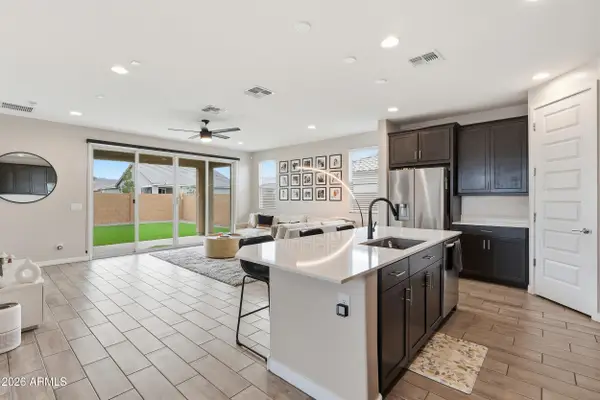 2323 W Grenadine Road, Phoenix, AZ 85041