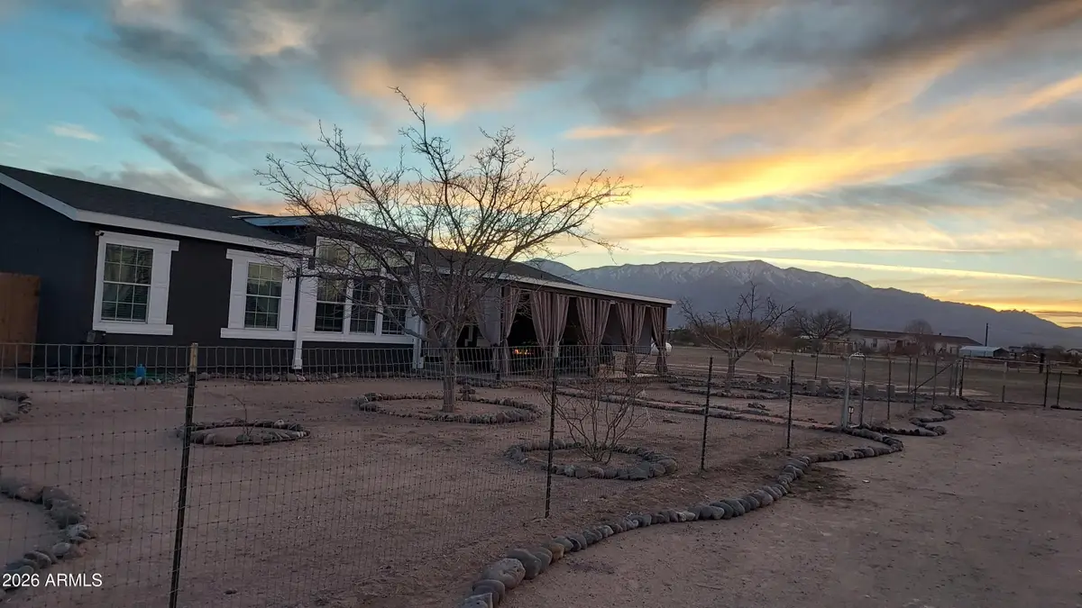 3735 E Nightstar Lane, Safford, AZ 85546 - Image #1