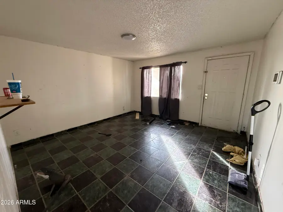 6624 W Columbus Avenue, Phoenix, AZ 85033 - #2