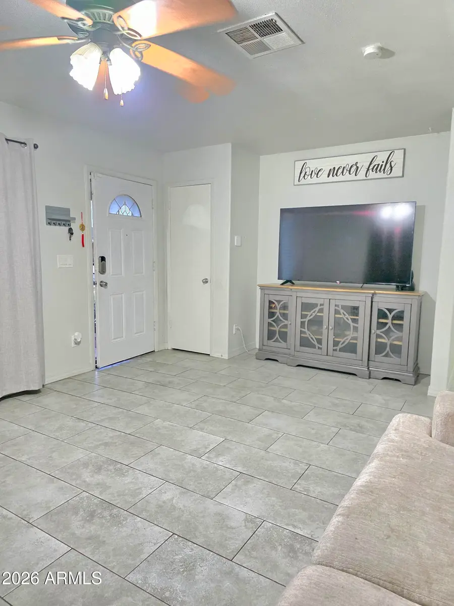 8109 W Montecito Avenue, Phoenix, AZ 85033 - #3