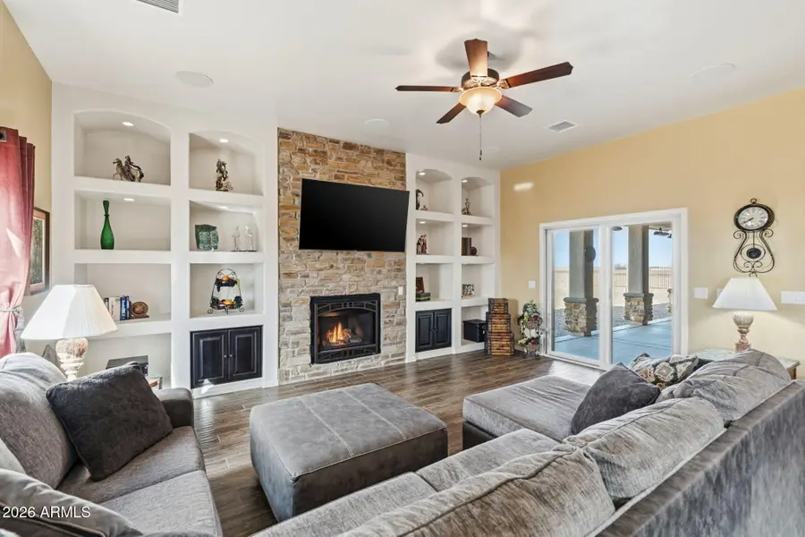 6233 E Molly Drive, Hereford, AZ 85615 - Image #3