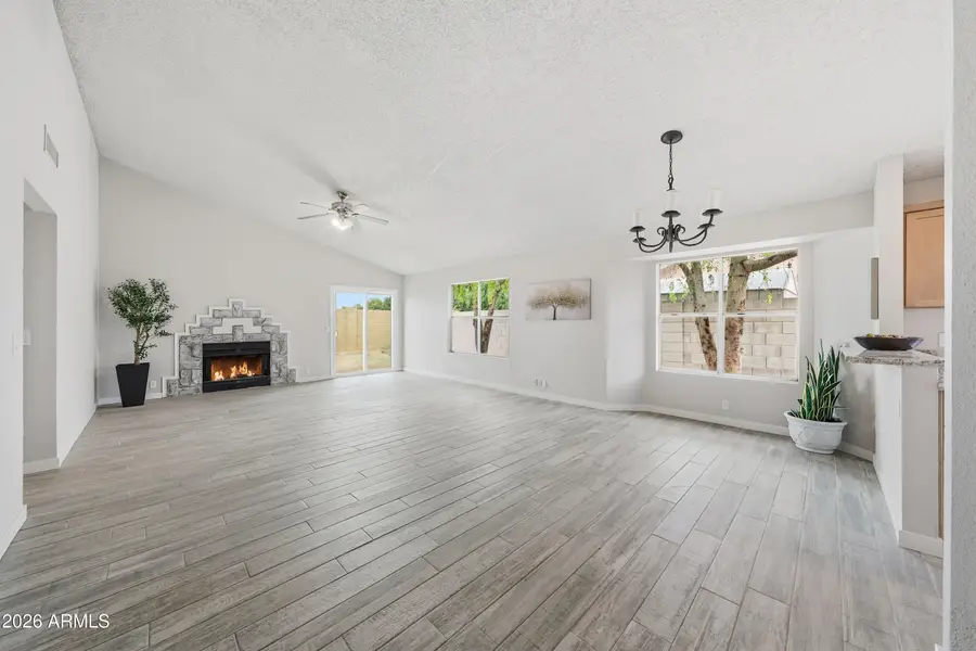 8008 W Krall Street, Glendale, AZ 85303 - Image #2